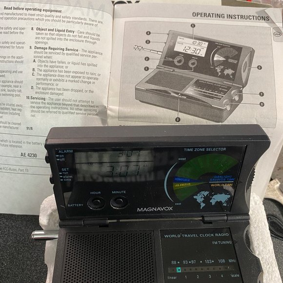 Magnavox Portable Audio & Video Vintage Portable Magnavox World Time Alarm Clock With Fm